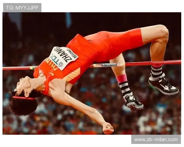 跳高选手在极限压线时完成漂亮过杆 跳高选手在极限压线时完成漂亮过杆