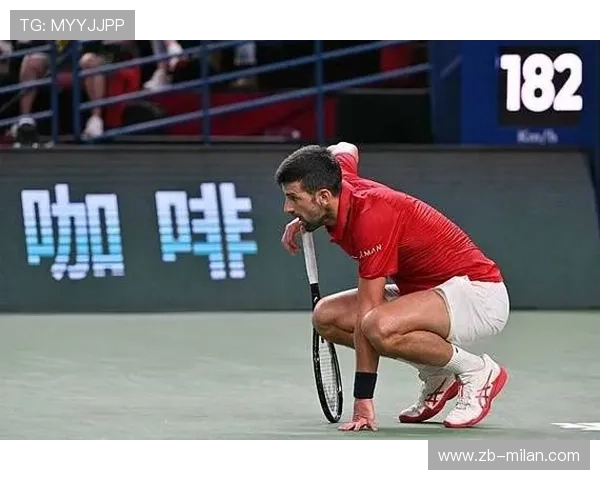 网球对手在高压下出现多次主动失误