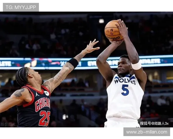 NBA森林狼戈贝尔连续封盖展现统治级防守