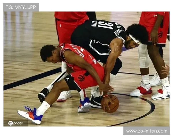 劳里助攻前锋完成补篮，猛龙在主场取胜