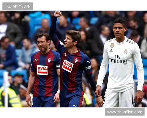 排球强攻直扑对手防线，逆转胜利的致命武器